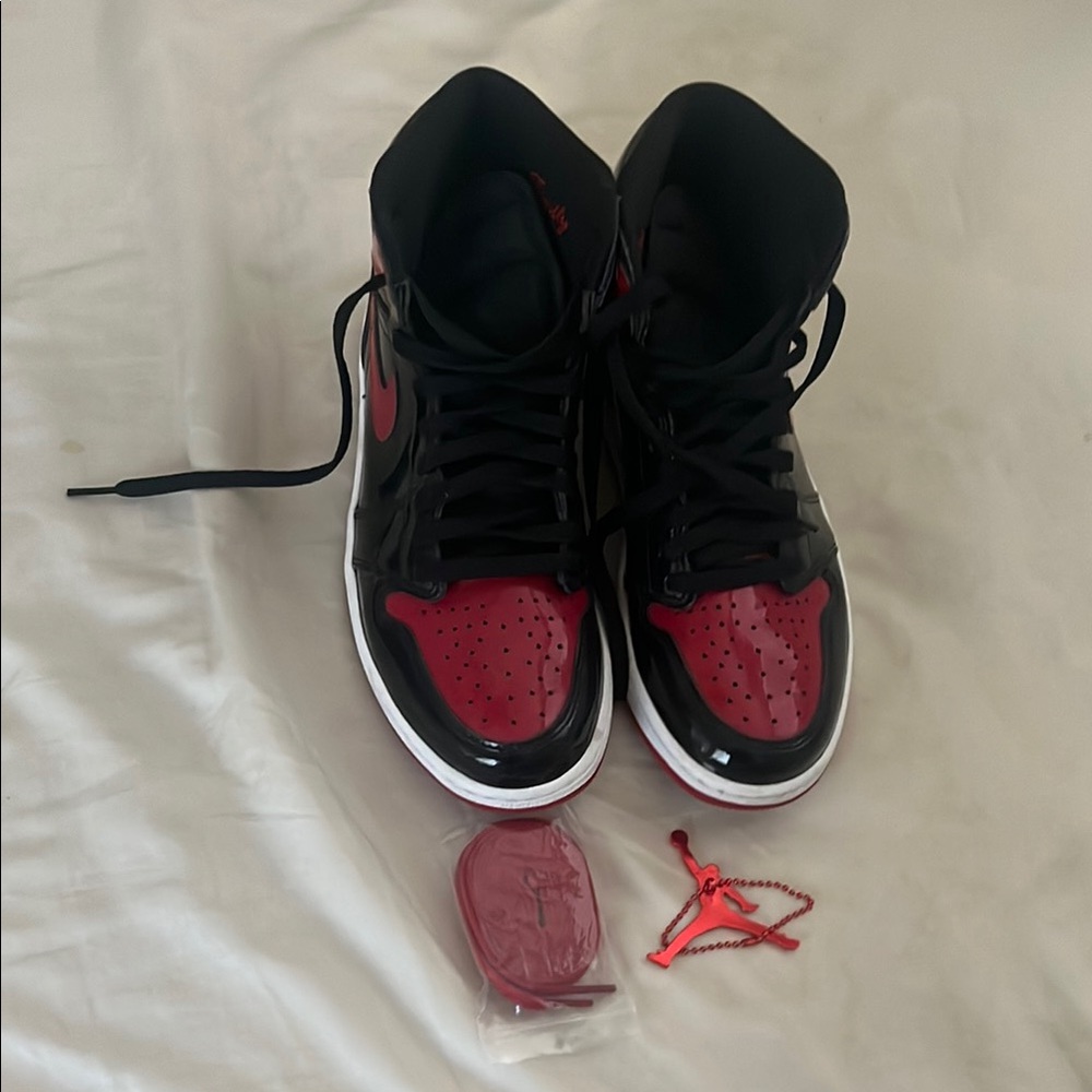 Nike Air Jordan 1s Mid reverse breads - Size 9.5